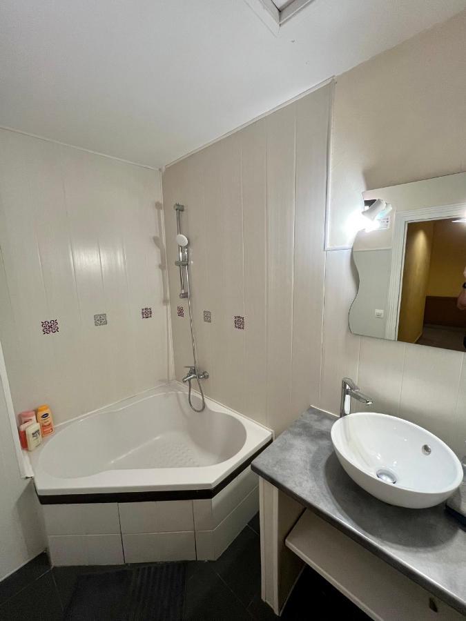 Appartement 2 Chambres - Lits King Size - Wifi - Baignoire Le Puy-en-Velay Екстериор снимка